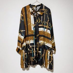 [Venti 6] Chain print dress. Size M.